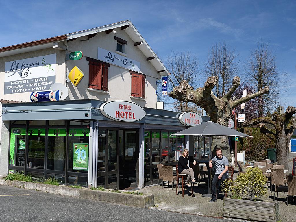 Hotel La Hourquie Cafe Morlaas Exteriér fotografie