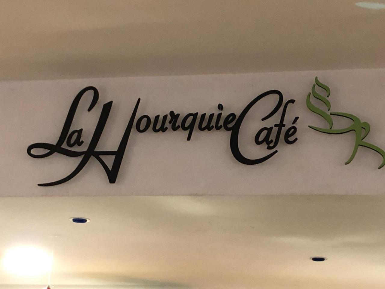 Hotel La Hourquie Cafe Morlaas Exteriér fotografie